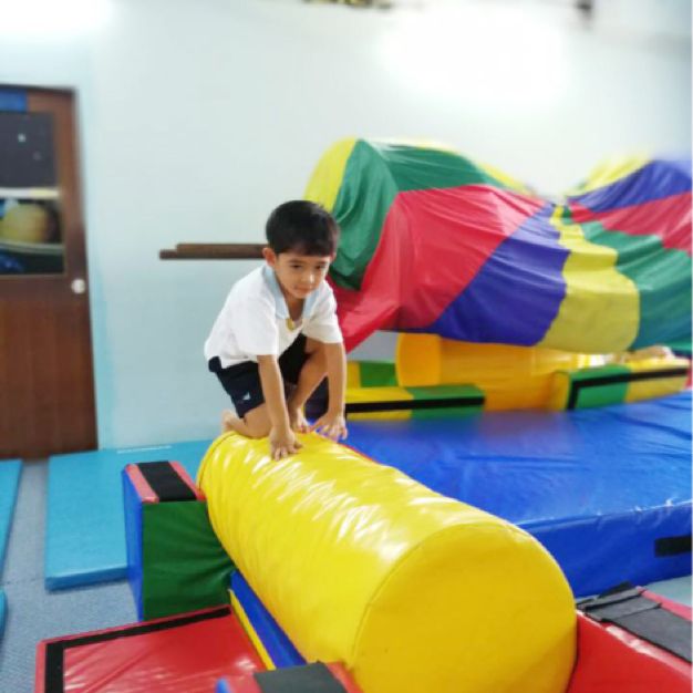 FRIDAYS (1:15pm-2:15pm)